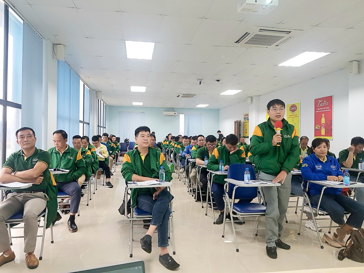 Tại khóa tập huấn, những thắc mắc của cán bộ, nhân viên Nortalic được giảng viên của NFSI giải đáp thấu đáo. 