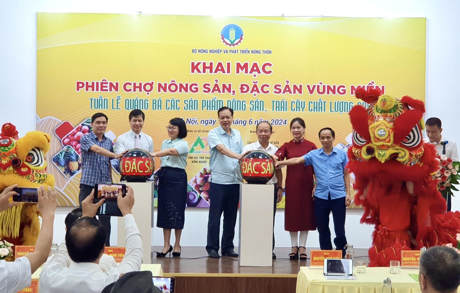 Chương trình 'Trạm sầu yêu thương' nhằm quảng bá và thúc đẩy tiêu dùng nông sản sầu riêng tại thị trường nội địa.