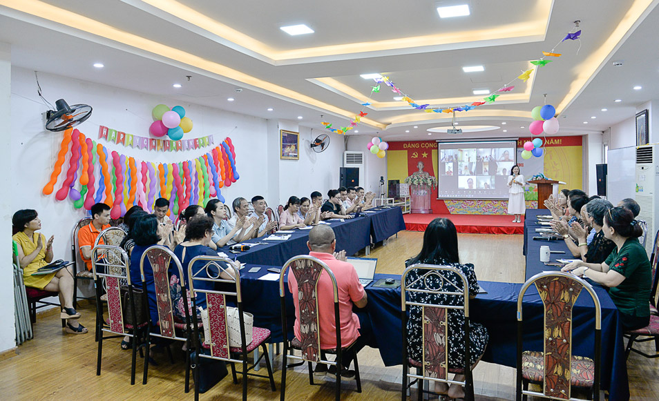 Toàn cảnh buổi lễ trao quyết định